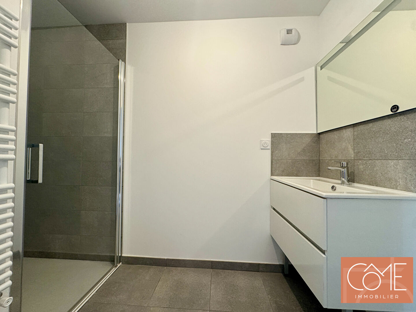 Photo APPARTEMENT DE 46.49M² MEUBLE  AVEC TERRASSE ET PARKING - RESIDENCE NEUVE RIVALTO - PROXIMITE CENTRE VILLE - RENNES image 5/6