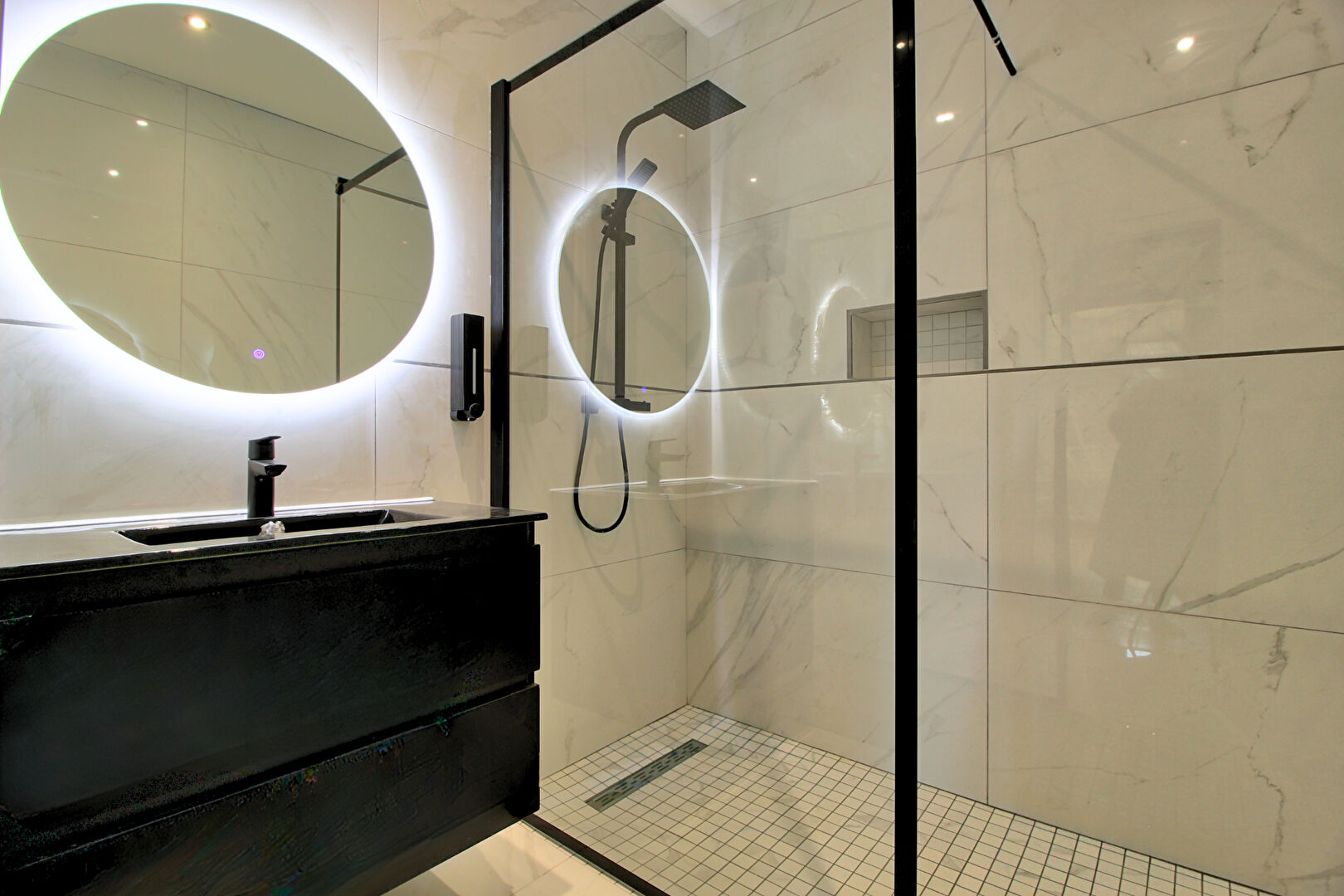 Photo A VENDRE SAINT ERBLON - TRES BELLE MAISON MODERNE ET CONTEMPORAINE DE 2023 - 4 CHAMBRES - TERRAIN  400 M²  - image 6/6