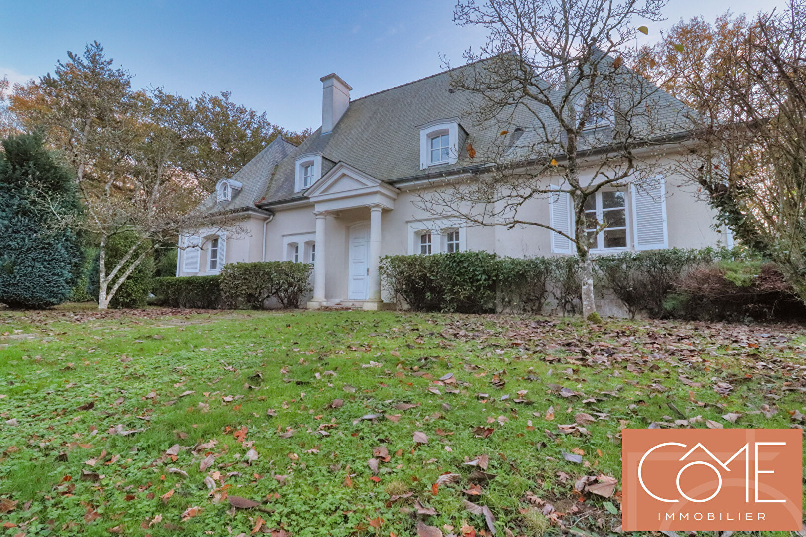 A VENDRE PROPRIETE DE 243M² ENV - 6 CHAMBRES - GRANDE PIECE DE VIE - SOUS SOL - GARAGE - PISCINE EXTERIEUR  -  35770 VERN SUR SEICHE