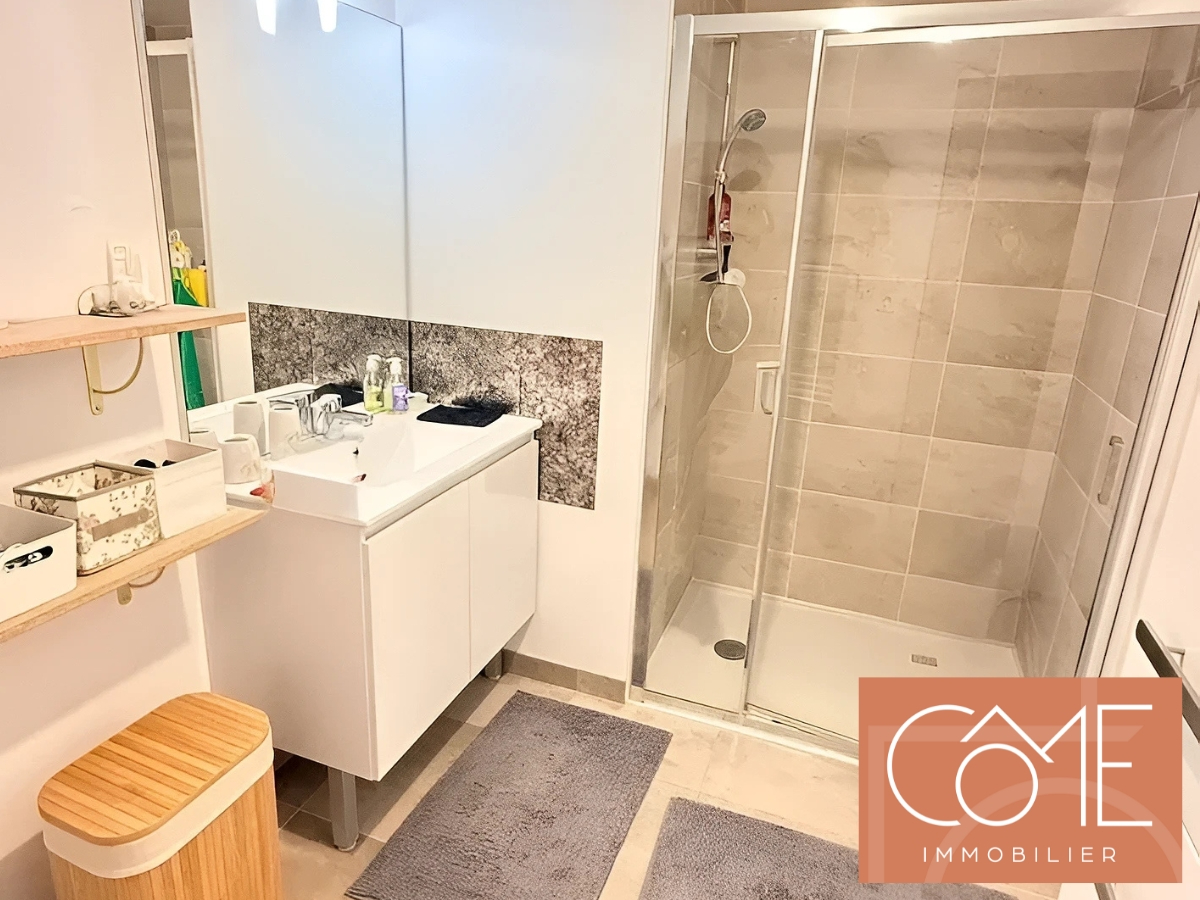 Photo A VENDRE APPARTEMENT T3 - 66M² - BALCON - PARKING EN SOUS-SOL - QUARTIER PARAME - 35400 SAINT MALO image 5/6