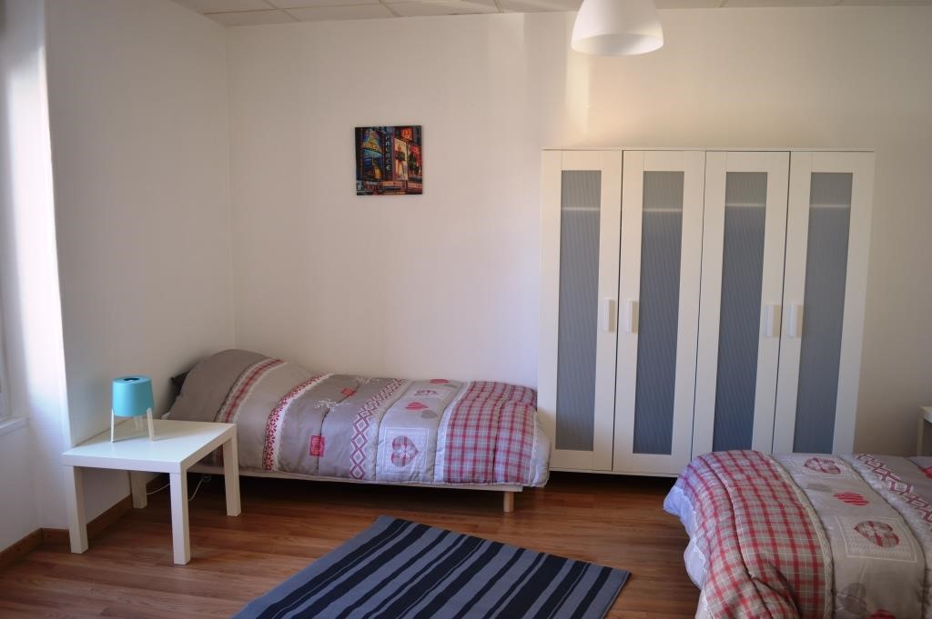 Photo Immeuble de rapport proche du port de Saint Nazaire image 3/6