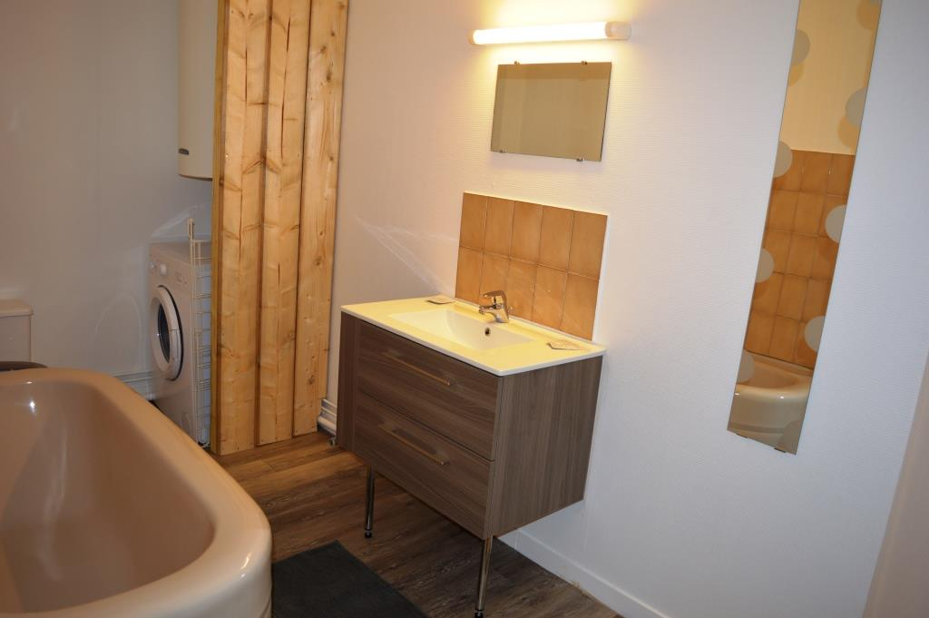 Photo Immeuble de rapport proche du port de Saint Nazaire image 5/6