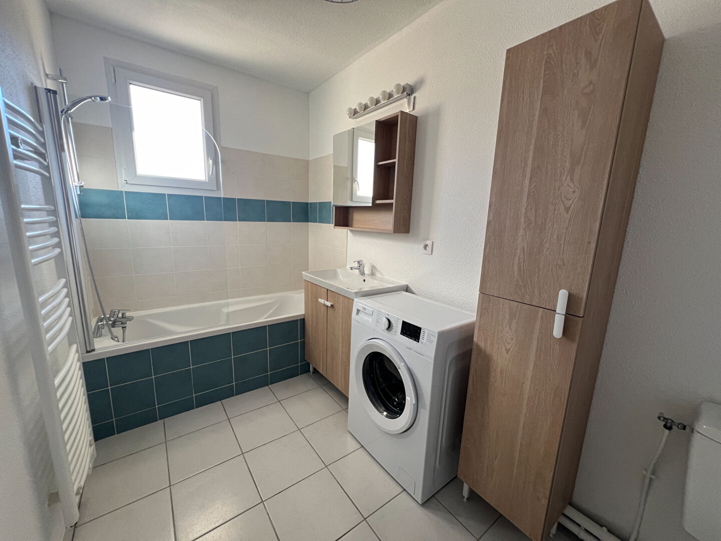 Photo Appartement  studio meublé   avec  parking sous sol terrasse 8m² image 3/6