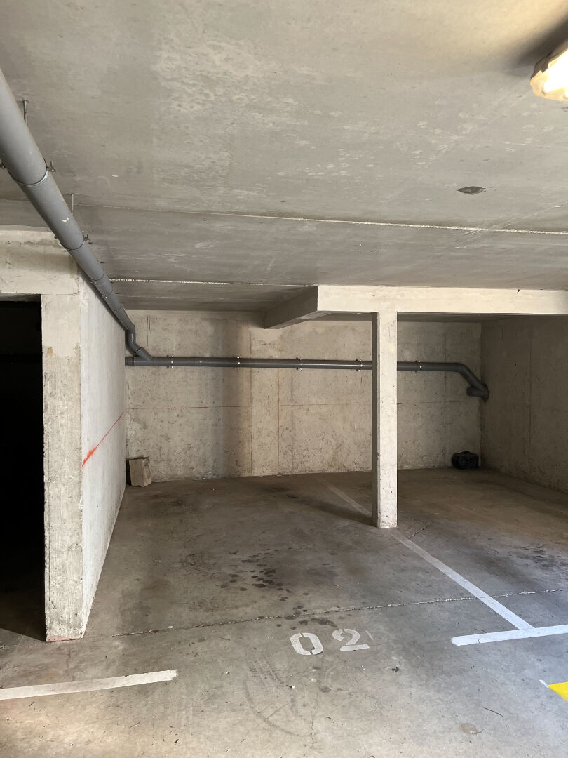 Photo Appartement  studio meublé   avec  parking sous sol terrasse 8m² image 6/6