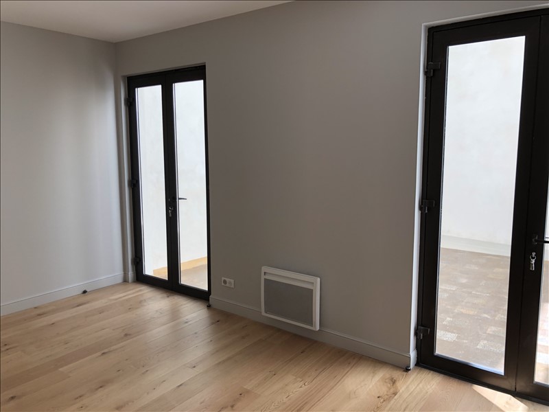 Photo COUPOLE DES HALLES NIMES - 2 pièce(s) - 49.4 m2 image 2/6