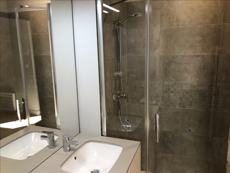 Photo COUPOLE DES HALLES NIMES - 2 pièce(s) - 49.4 m2 image 5/6