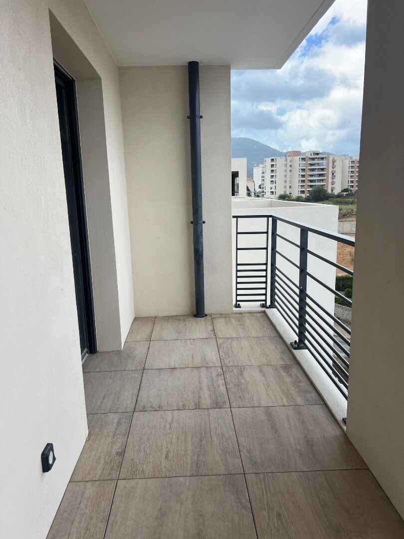 Agence immobilière de C ,  P ASSOCIEES - C ,  P ASSOCIEES