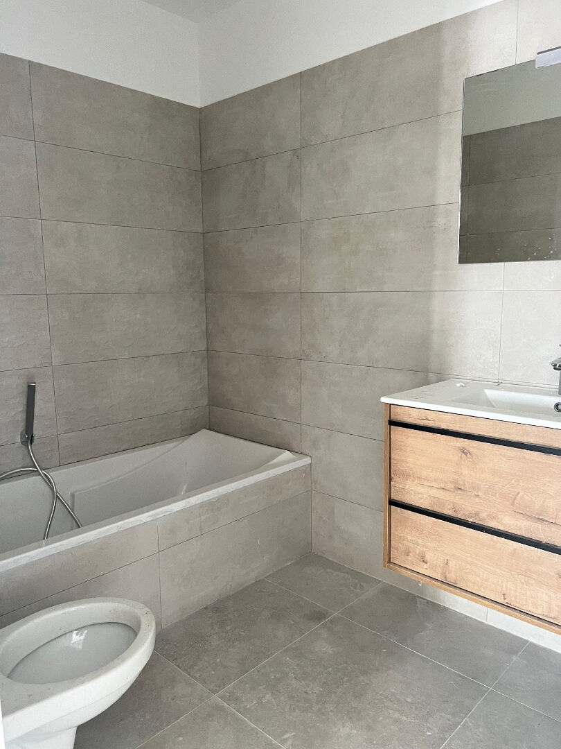 Agence immobilière de C ,  P ASSOCIEES - C ,  P ASSOCIEES