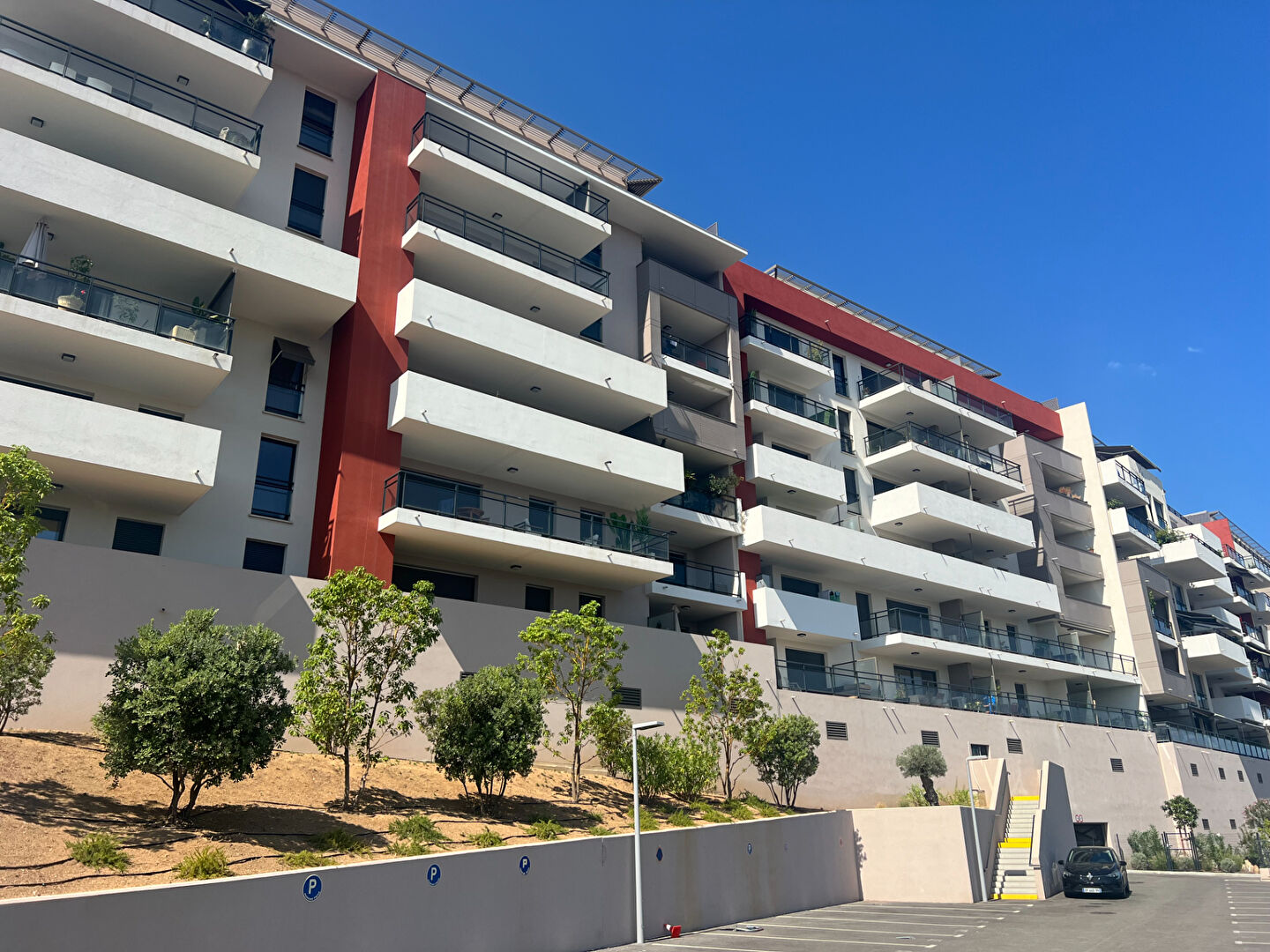 A VENDRE GRAND APPARTEMENT T2 EN NUE-PROPRIETE A AJACCIO