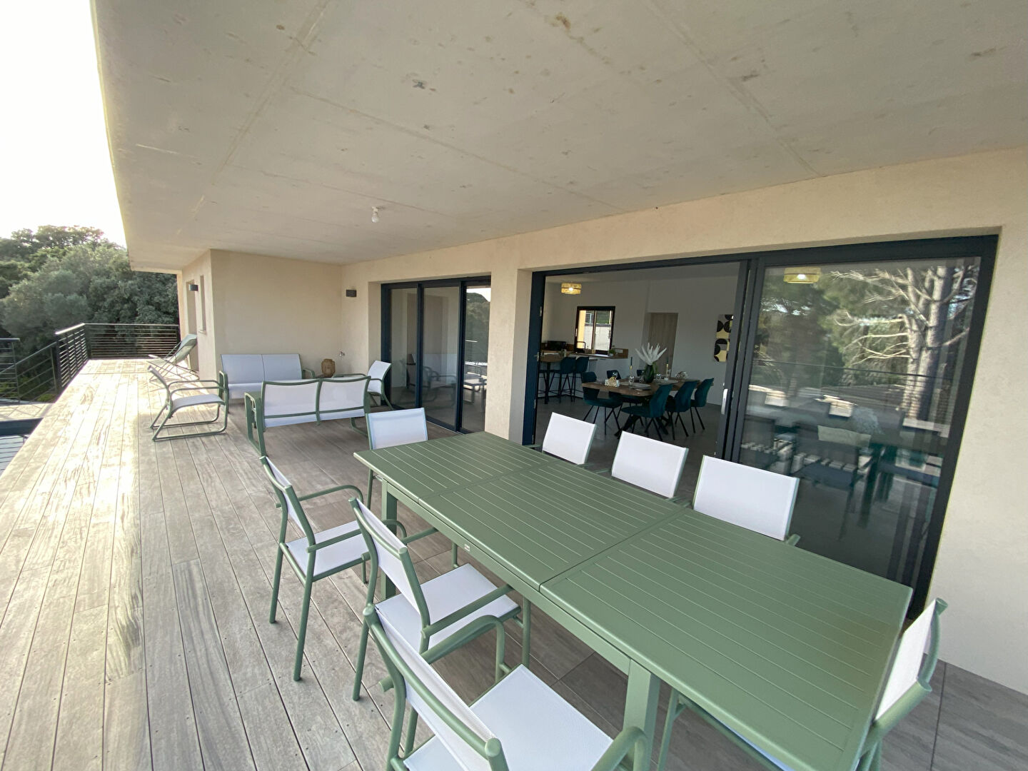 Agence immobilière de C ,  P ASSOCIEES - C ,  P ASSOCIEES