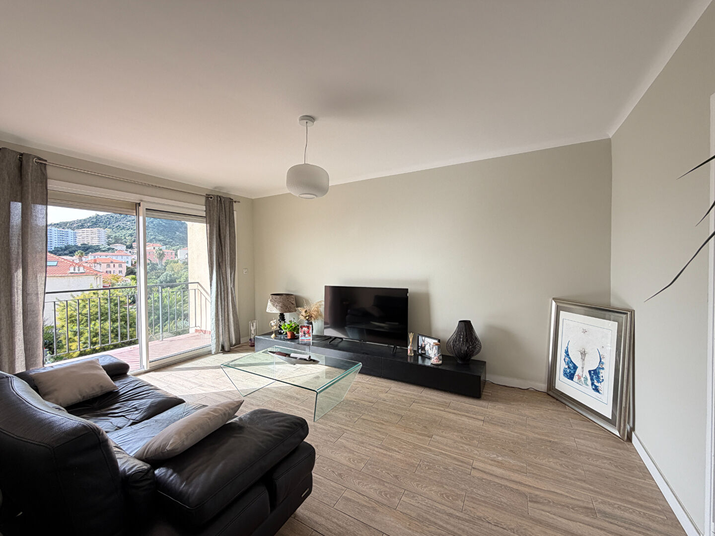 Photo A SAISIR! APPARTEMENT T1 BIS VUE MER QUARTIER CASONE AJACCIO image 1/6