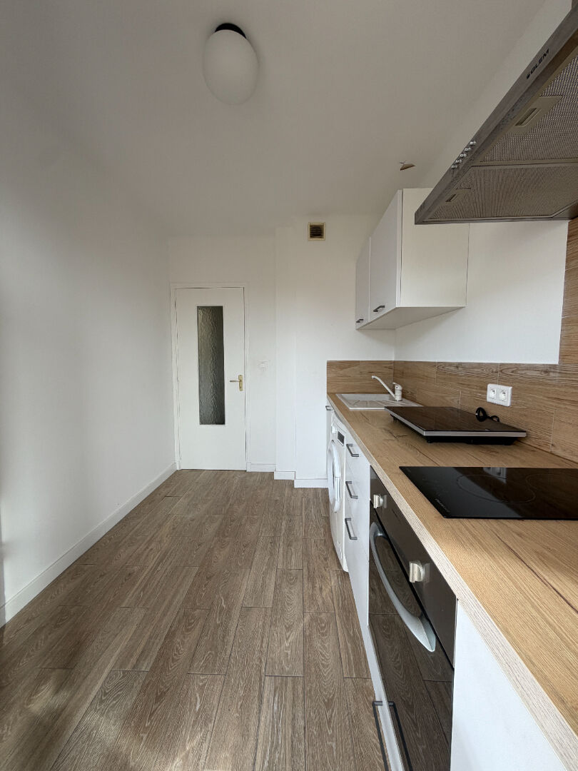 Photo A SAISIR! APPARTEMENT T1 BIS VUE MER QUARTIER CASONE AJACCIO image 4/6