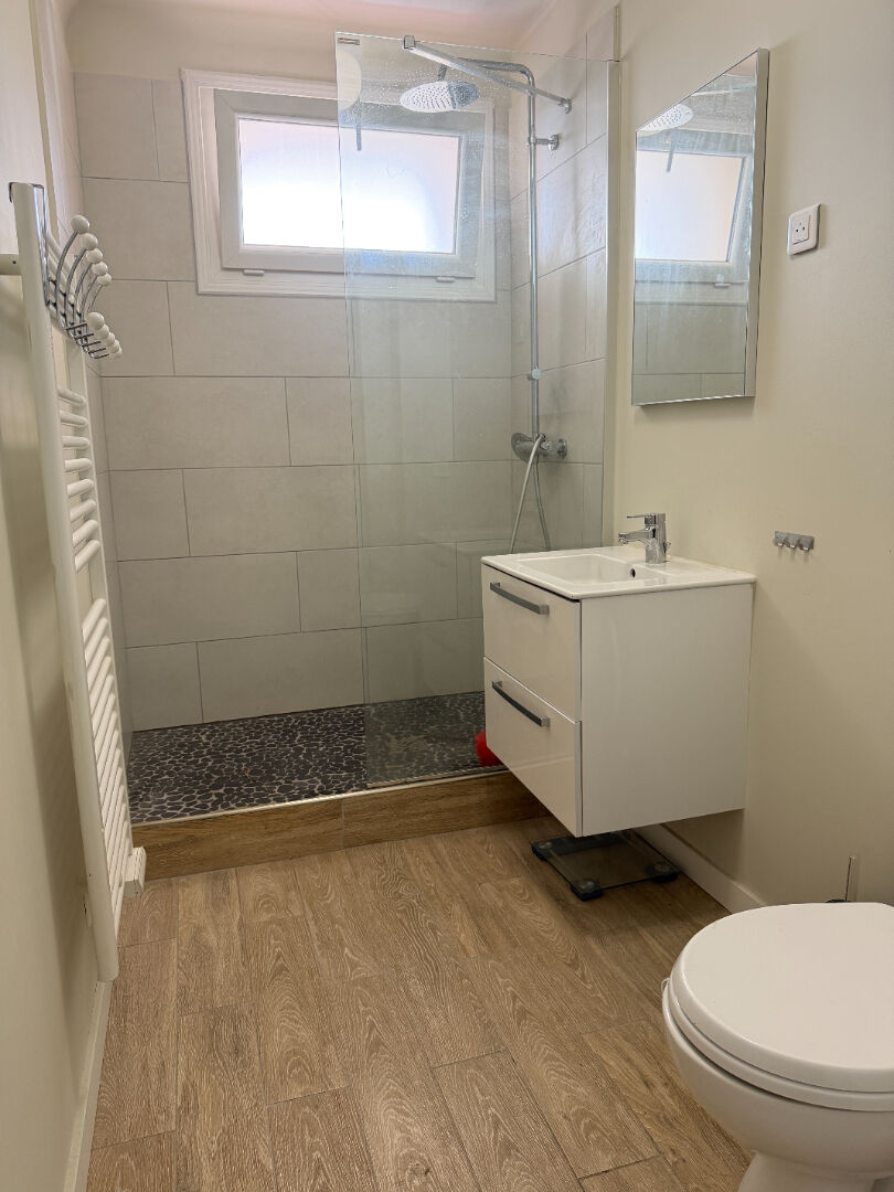 Photo A SAISIR! APPARTEMENT T1 BIS VUE MER QUARTIER CASONE AJACCIO image 5/6