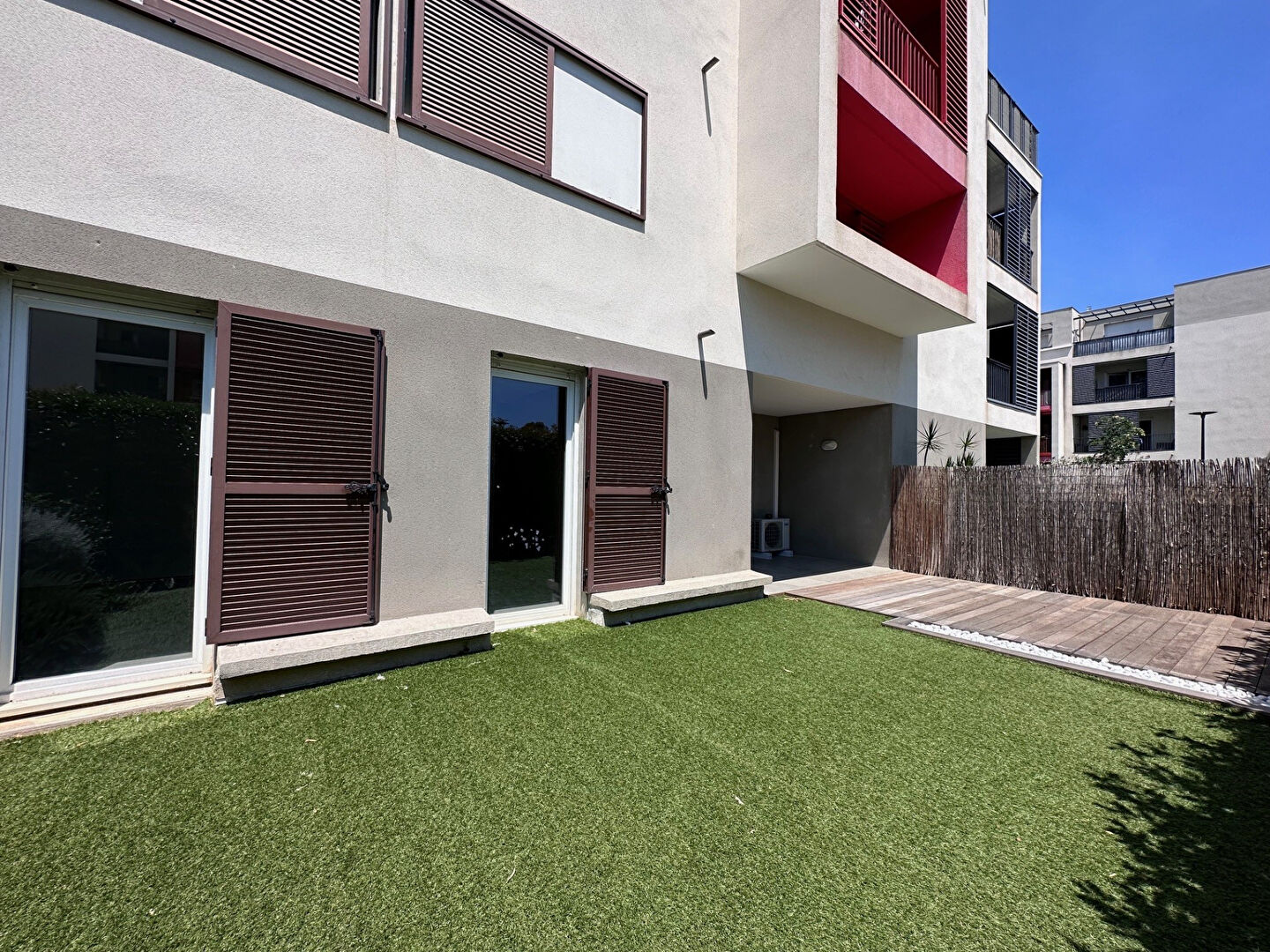 Agence immobilière de C ,  P ASSOCIEES - C ,  P ASSOCIEES