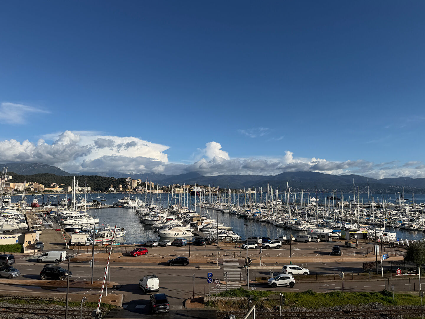 Agence immobilière de C ,  P ASSOCIEES - C ,  P ASSOCIEES