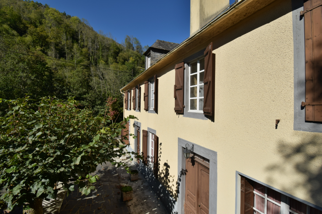 Photo Maison Ferrieres 8 chambres image 3/6