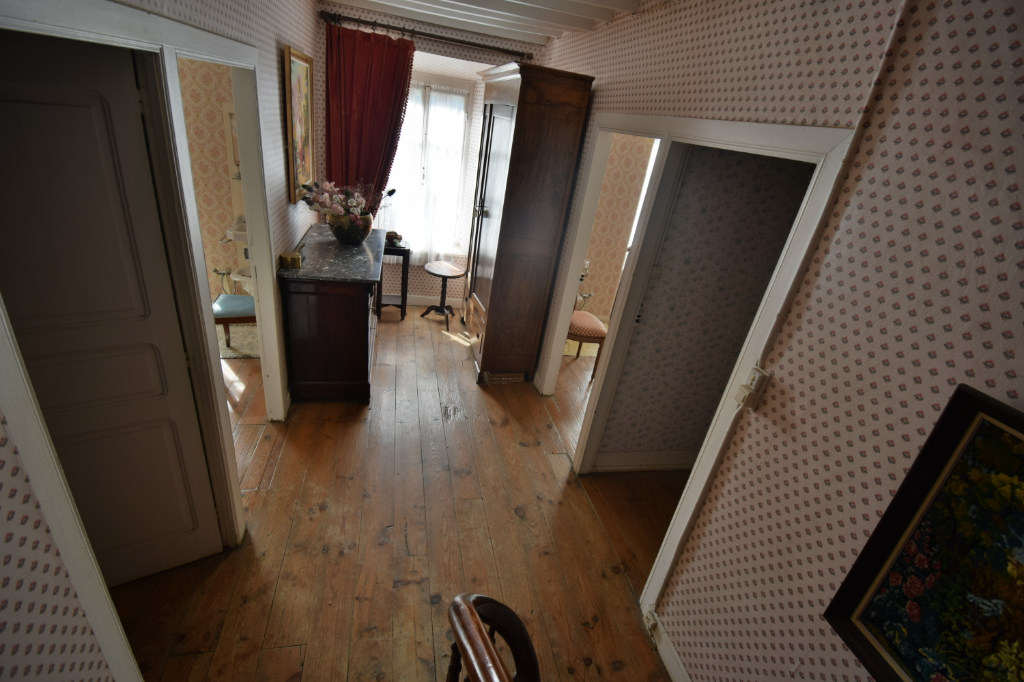 Photo Maison Ferrieres 8 chambres image 6/6