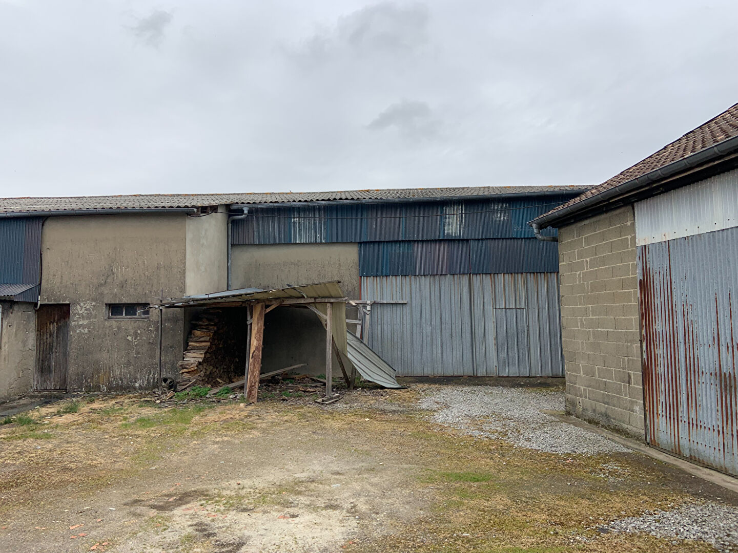 Photo Entrepôt / local industriel Mazerolles 980 m2 image 3/6