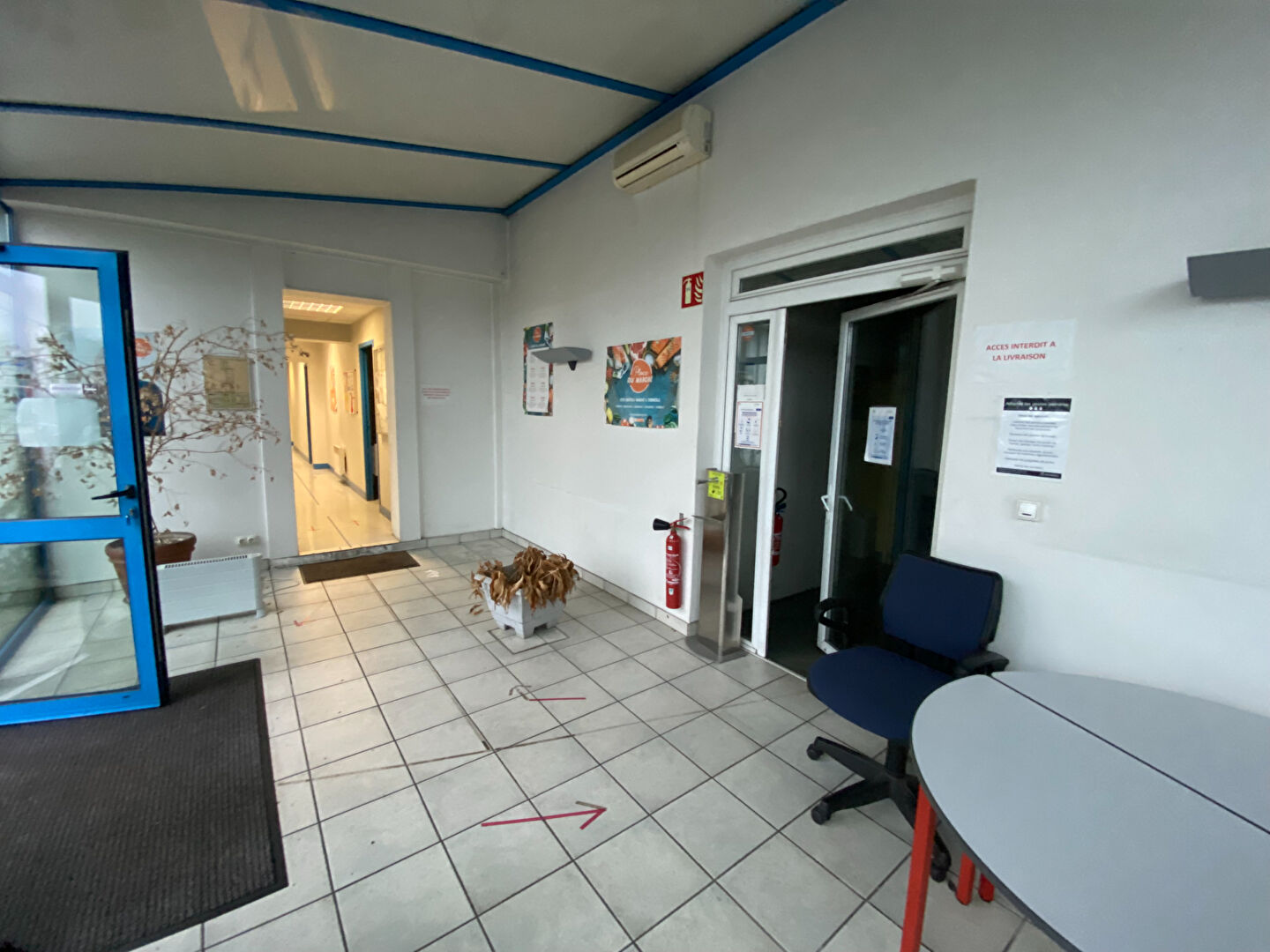 Photo Local commercial Serres Castet 819 m2 image 4/6