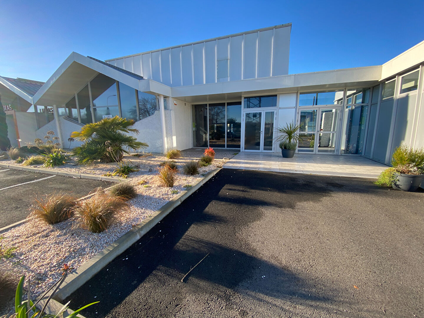 Locaux commerciaux - Proche Lescar Soleil