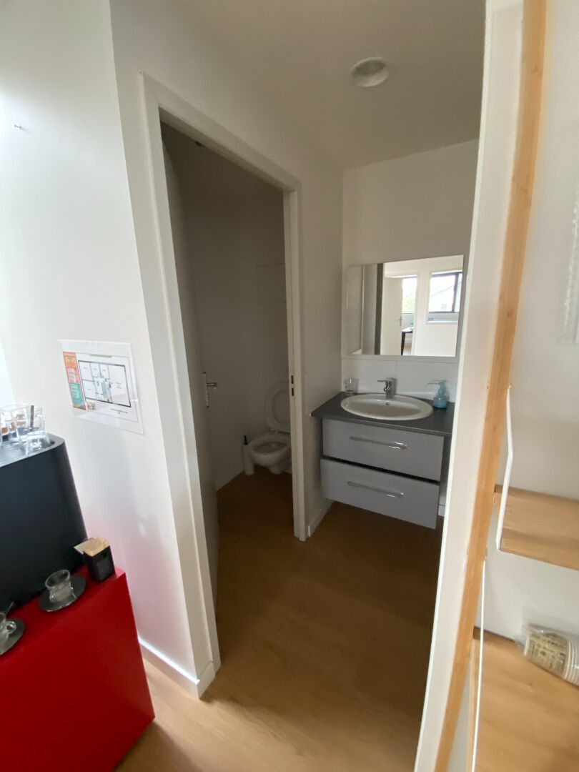 Photo Local de bureaux et salle de réunion Pau nord 370 m2 image 6/6