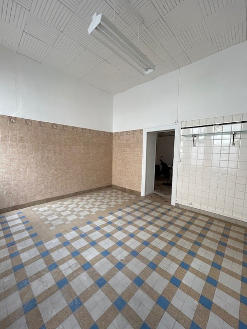 Photo Murs commerciaux en très bon état entre Halles et Foirail image 3/6