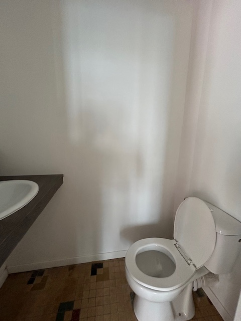 Photo Murs commerciaux en très bon état entre Halles et Foirail image 6/6