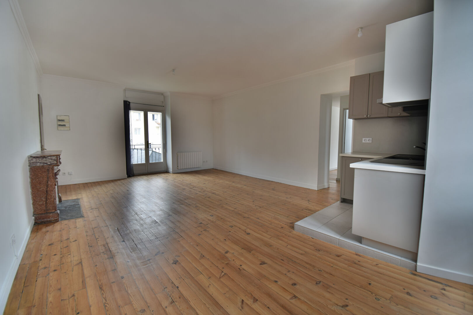 - Appartement T3 Rénové avec Terrasse Rooftop - Centre-ville de Pau