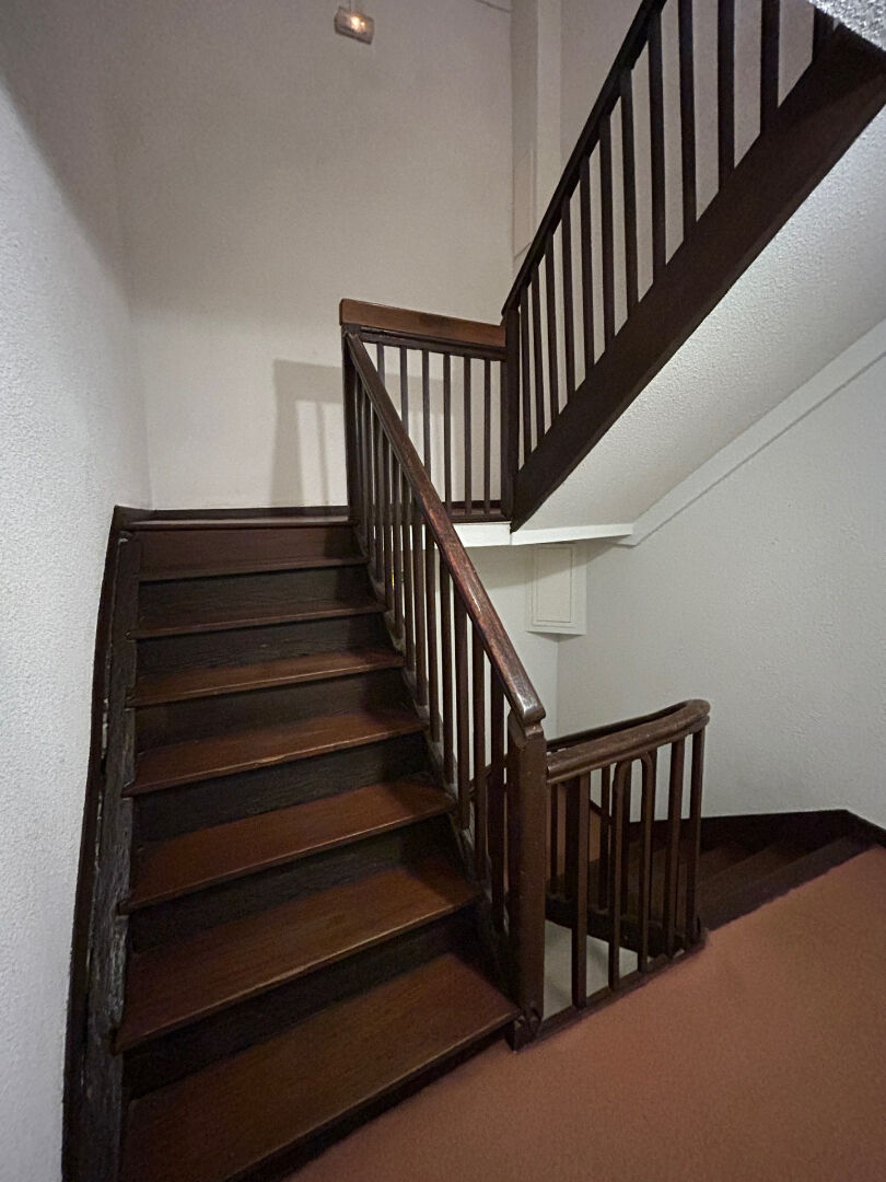 Photo T3 parfait état en hyper centre de Nay au calme image 3/6