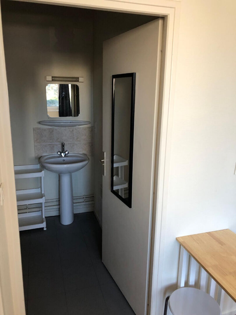 Photo STUDIO 22M2 AVEC SATIONNEMENT SECURISE image 4/4