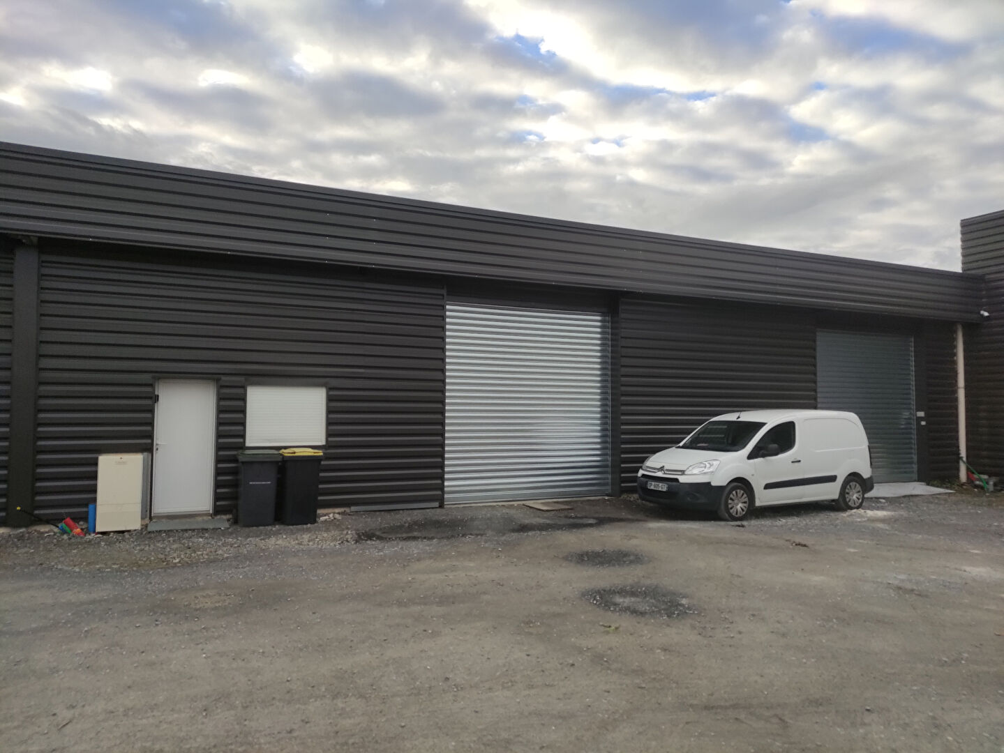 Local commercial ZI berlanne