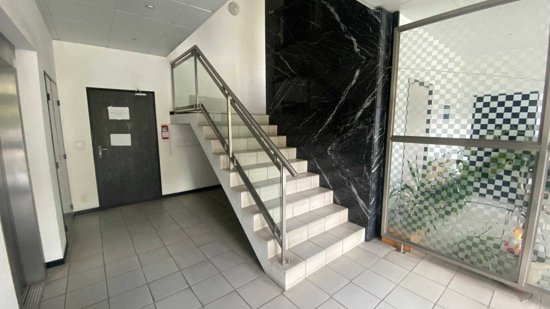 Photo Bureaux  200 m2 image 2/6