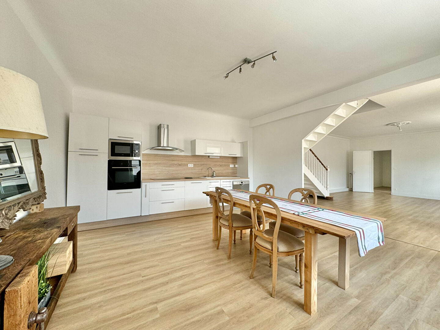 Photo Maison Aressy 6 pièce(s) 190 m2 image 2/6