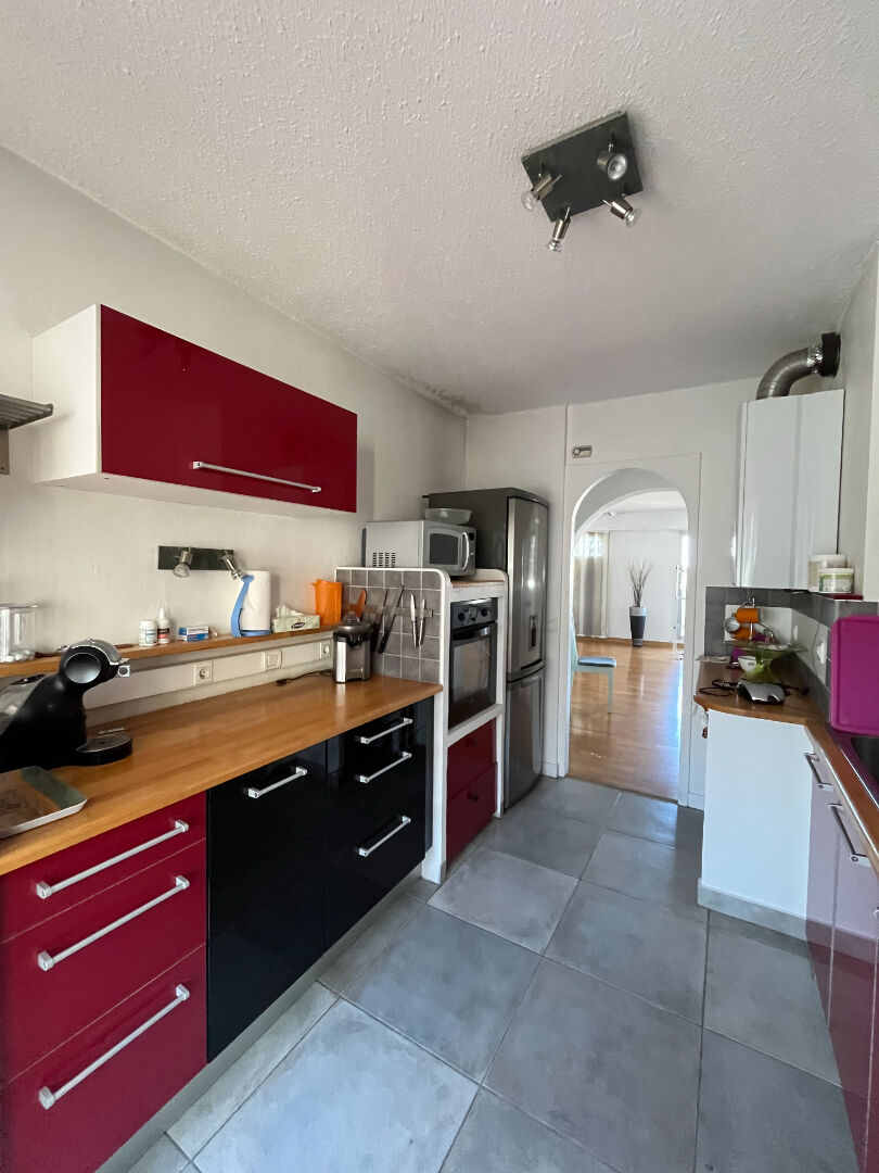 Photo APPARTEMENT LUMINEUX AVEC BALCON ET GARAGE image 2/4