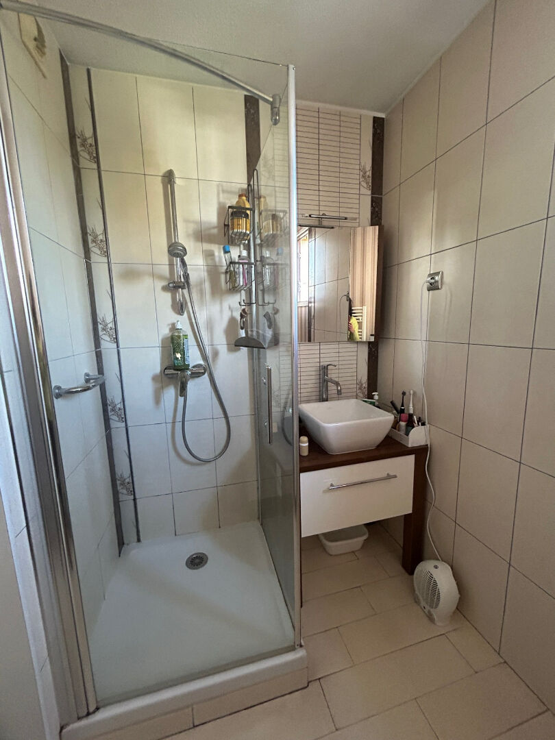 Photo T3 Pau Péboué / allées de Morlaas avec terrasse, ascenseur et parking privatif image 6/6