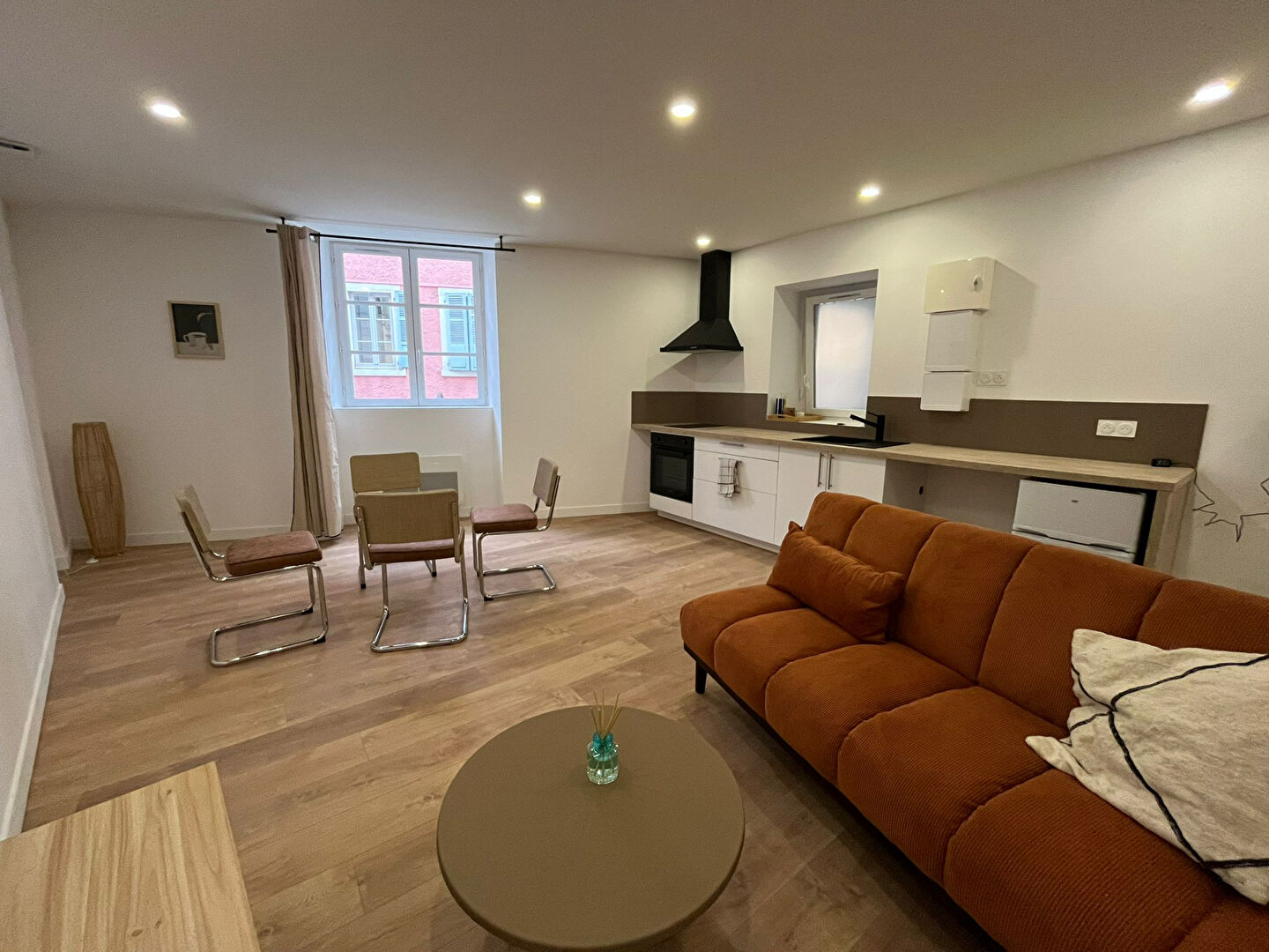 Photo Appartement 2 pièces centre ville image 2/5