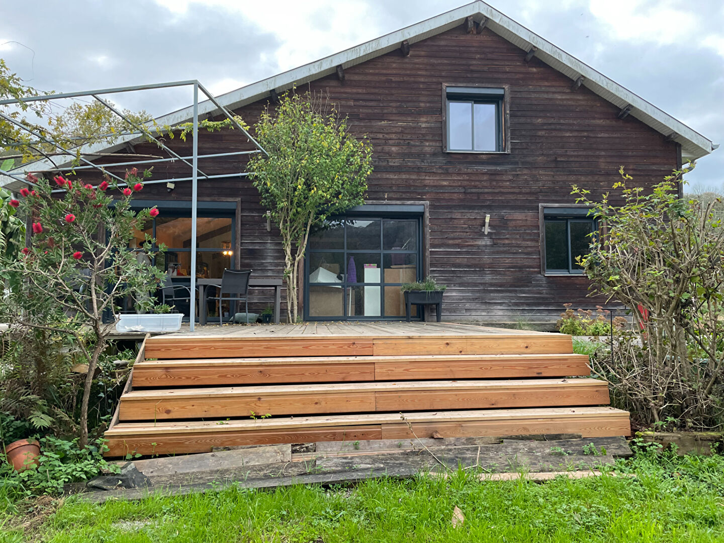 Photo Maison dans cadre verdoyant image 2/6