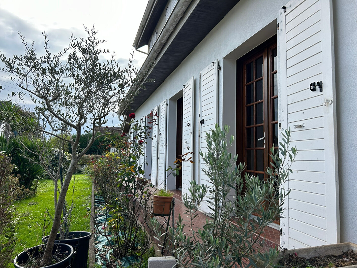 Haut de Lons, très belle villa traditionnelle  au calme et proche toutes commodités