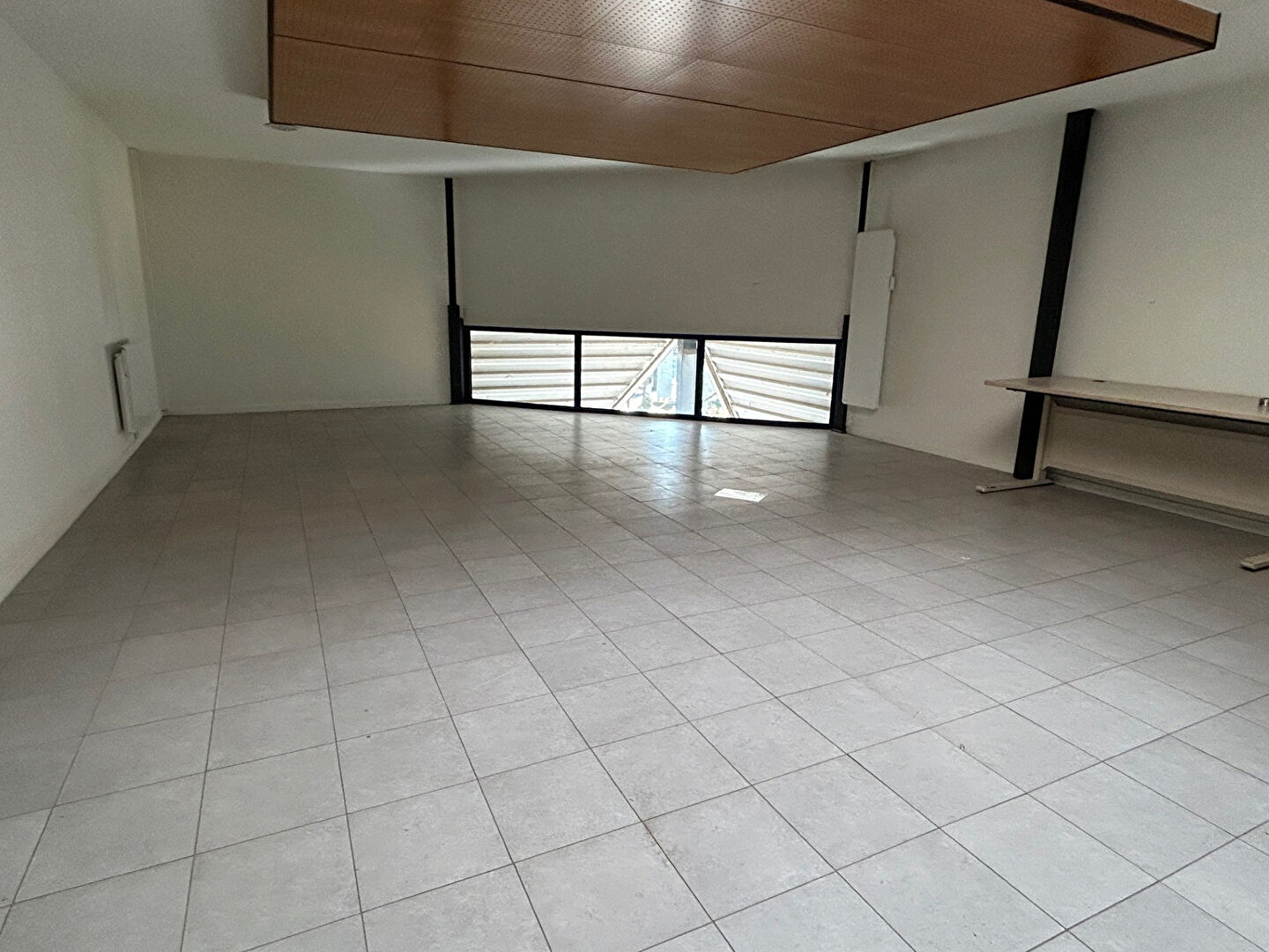 Photo Pau Nord proche Larribau, local 500m² divisible, en parfait état image 6/6