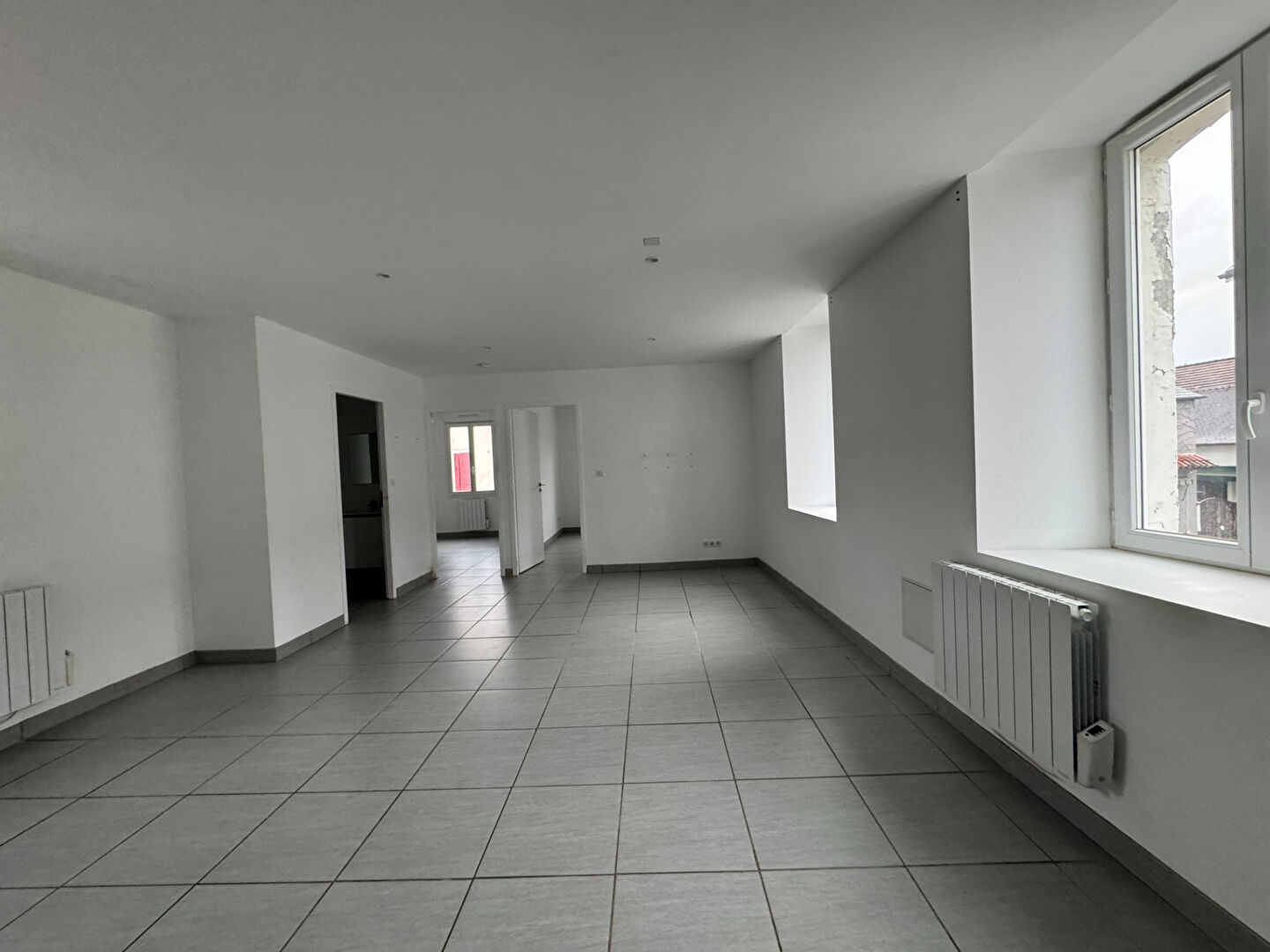 Photo Appartement  3 pièces, centre-ville d'Artix image 5/5