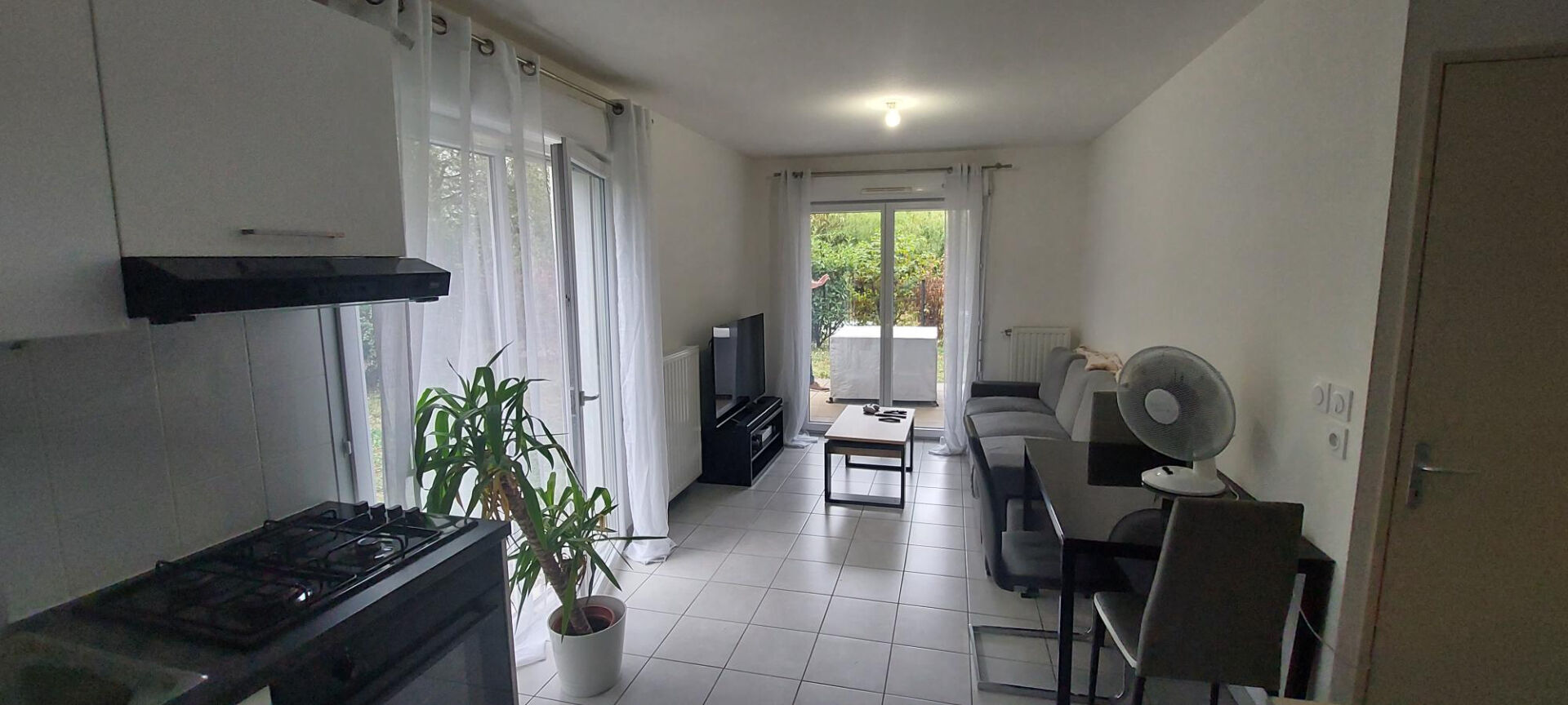 Photo Appartement Saint Priest 2 pièce(s) 40m2 avec jardin image 3/6