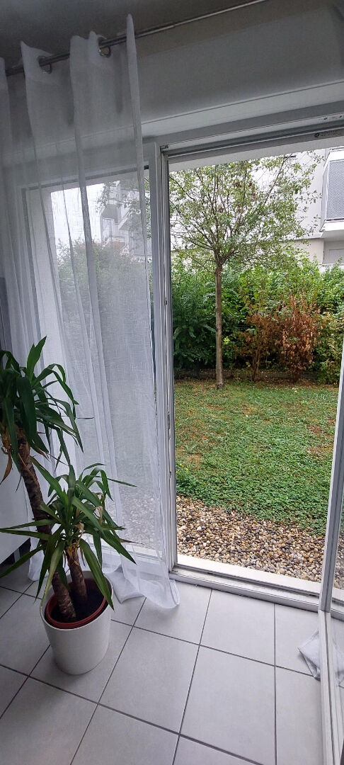 Photo Appartement Saint Priest 2 pièce(s) 40m2 avec jardin image 6/6