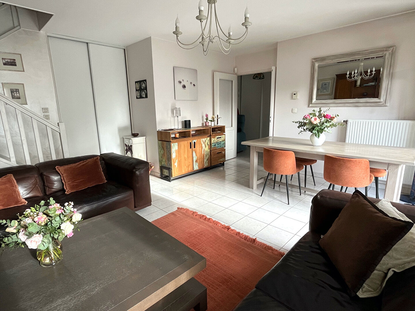 Photo Tassin, Appartement duplex 5 pièces 104 m2, dernier étage, terrasse 17m2 , 2 garages, cave image 5/6