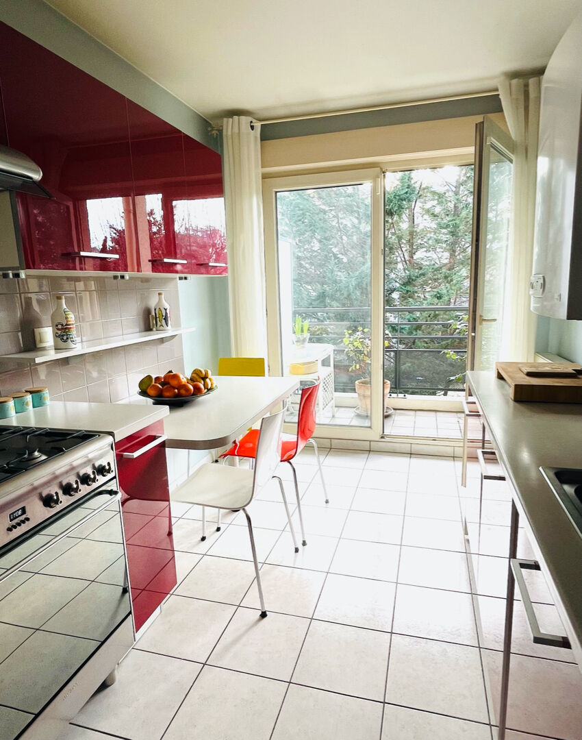 Photo Tassin, Appartement duplex 5 pièces 104 m2, dernier étage, terrasse 17m2 , 2 garages, cave image 6/6