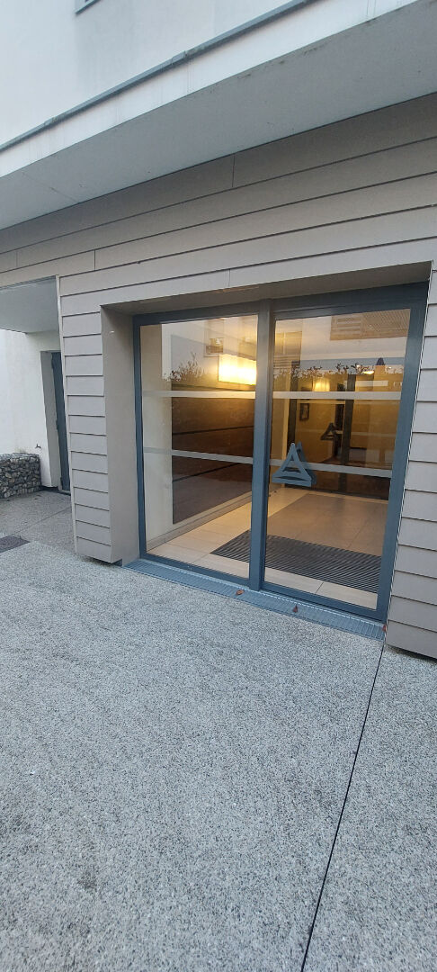 Photo T2 40m2 rez de jardin proche tram T4 image 6/6