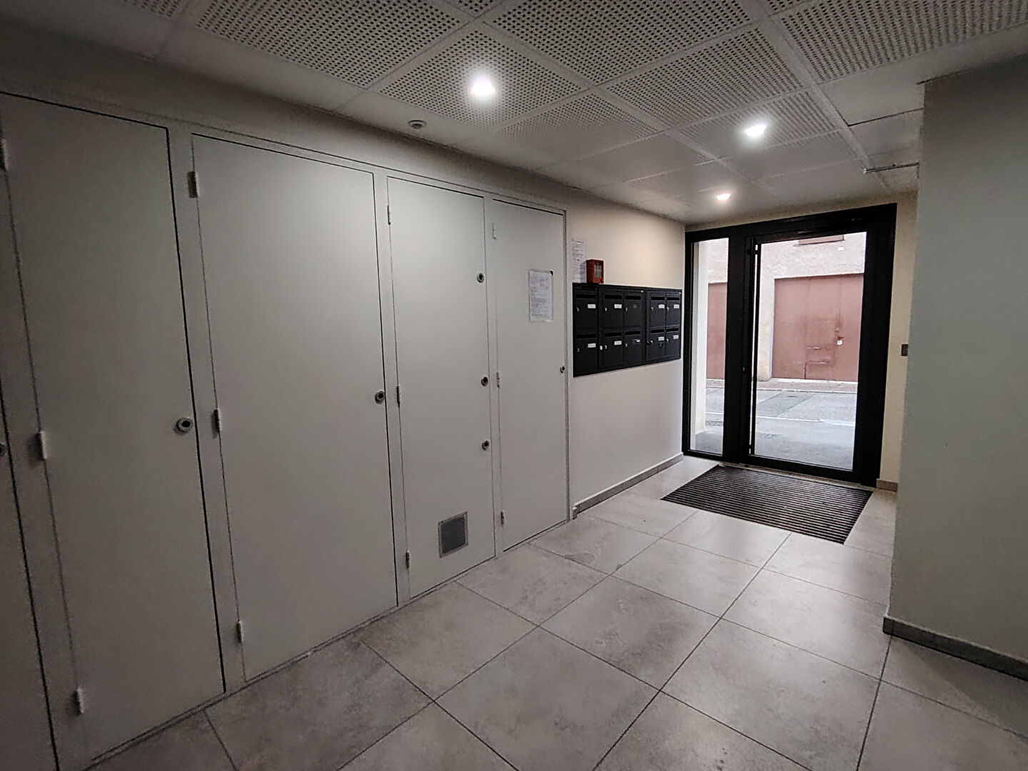 Photo SOUS COMPROMIS  !REZ DE JARDIN TYPE 3 image 5/6