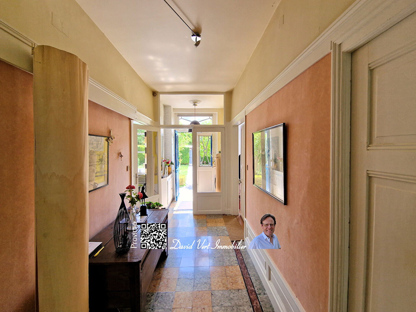 Photo Maison 7 pièces  5 chambres de plus de 240 m² et 2400 m² de terrain. image 3/6