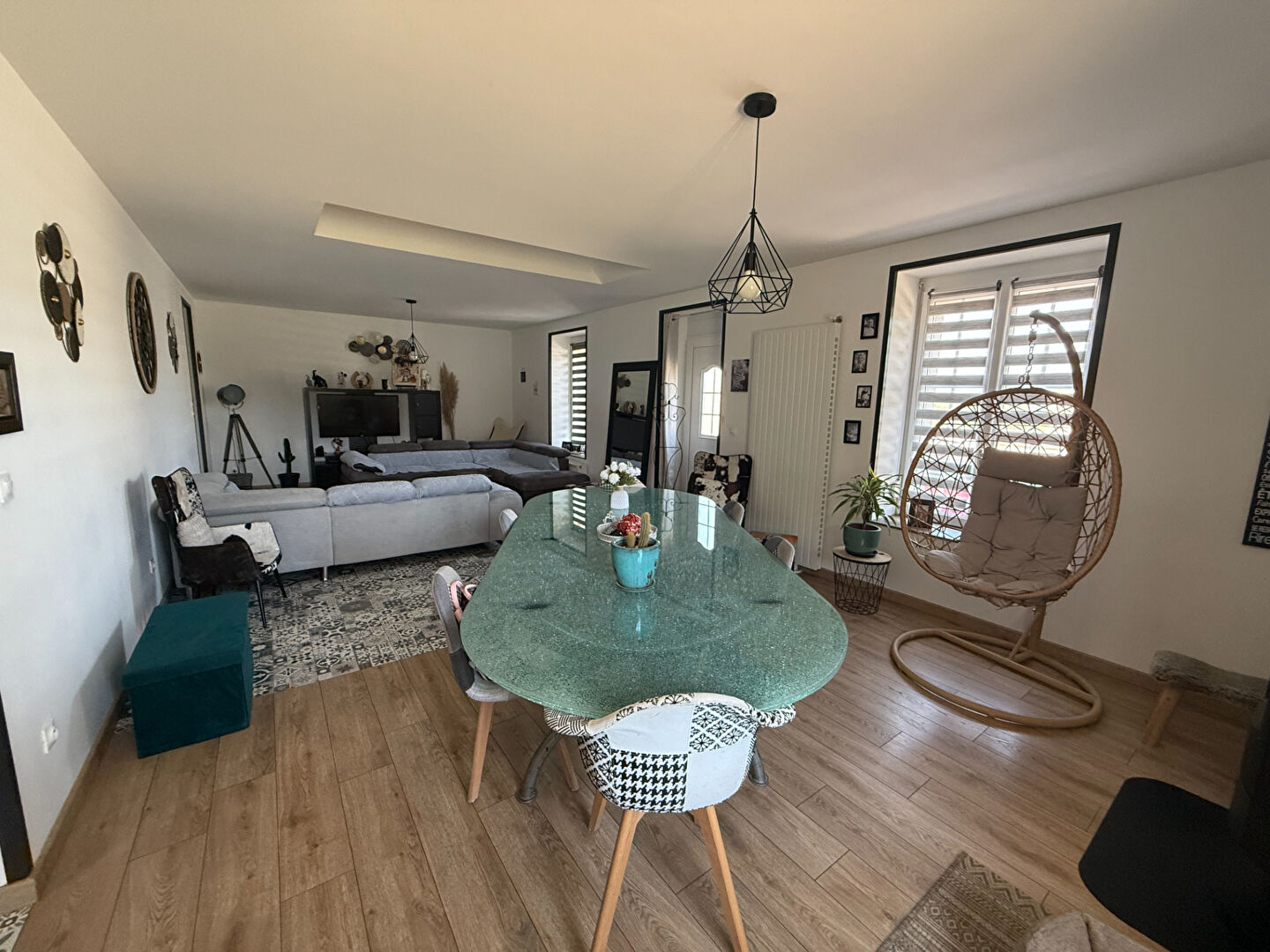 MAISON DONCHERY  8 pièces  200 m2