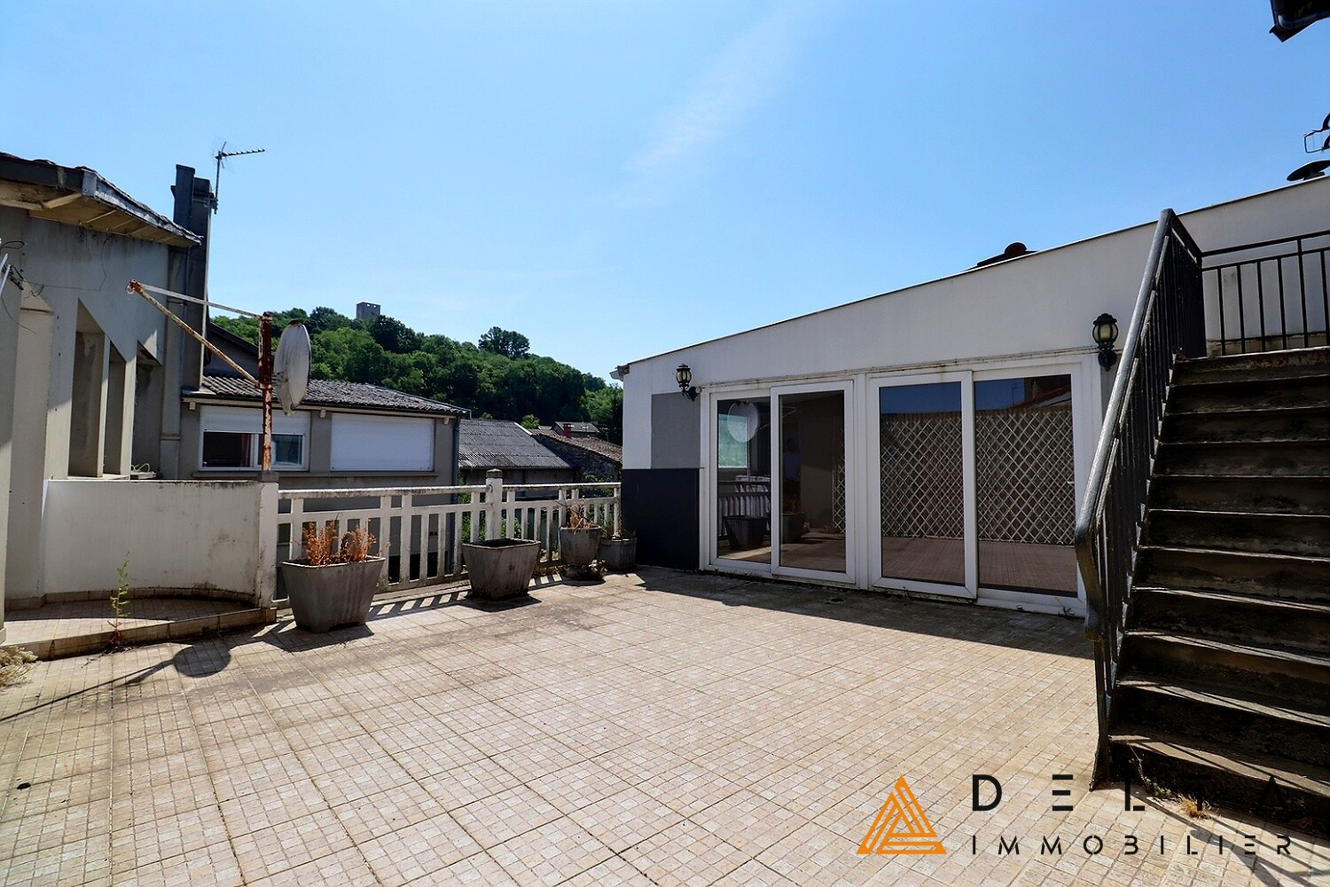 Appartement 5 pièces 116m² avec terrasse, grenier et cave