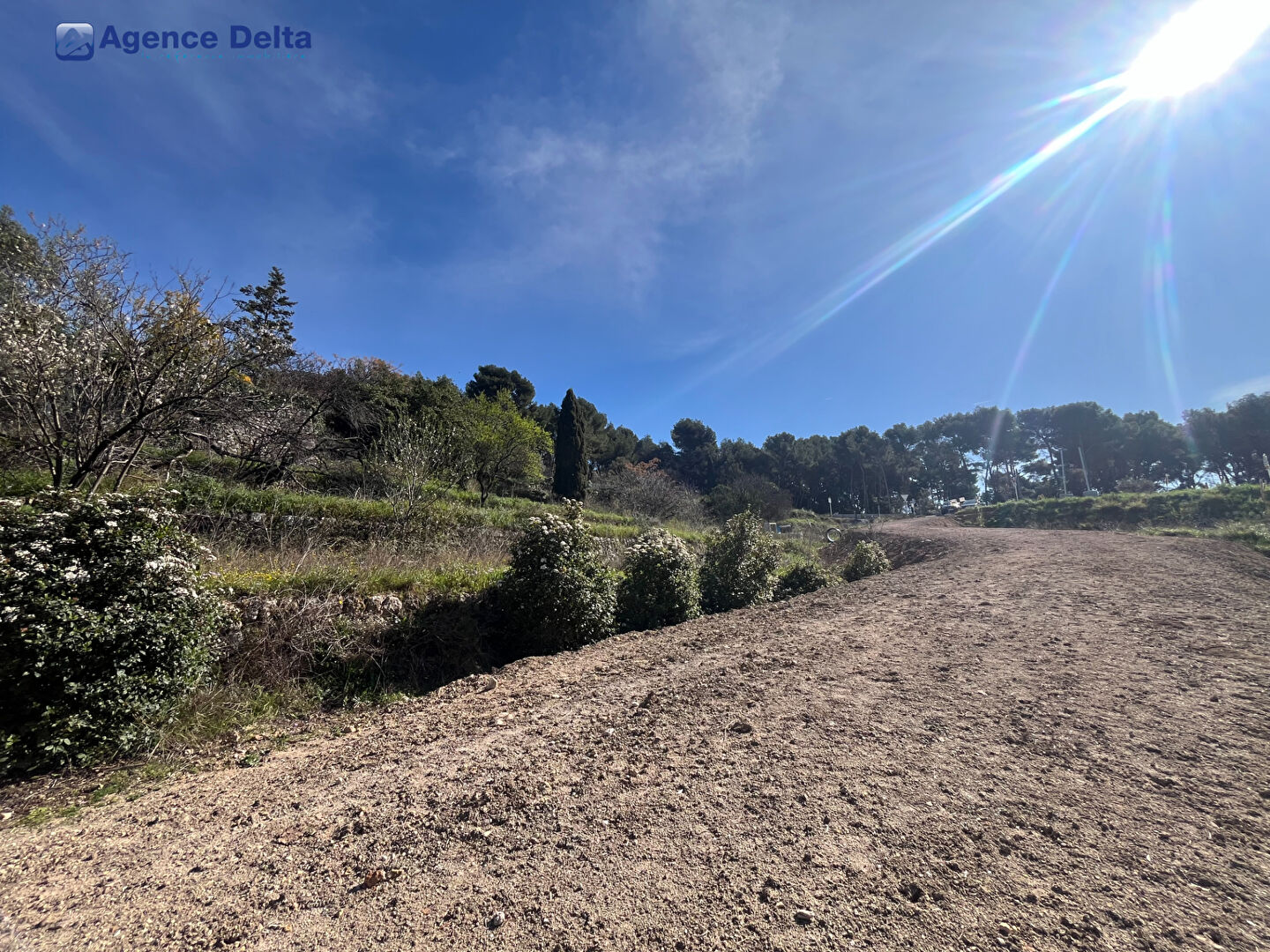 Photo Terrain La Valette Du Var 986 m2 image 2/4